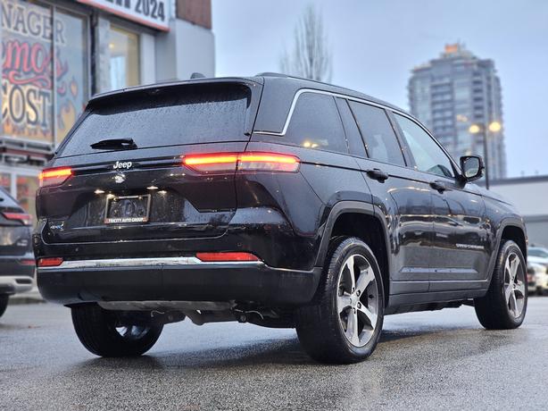 2023 Jeep Grand Cherokee 4xe - No Accidents, One Owner, Ventilated Seats image 5