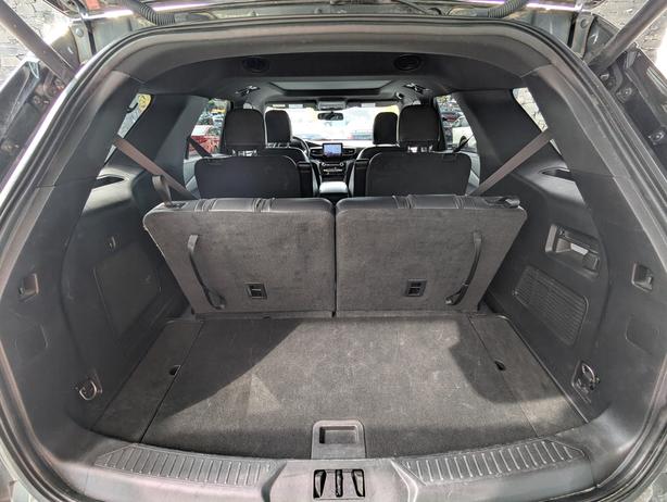 2023 Ford Explorer ST-Line - No Accidents, Sunroof, Heated Seats, 4x4 image 8