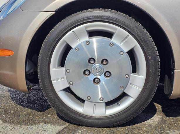 2002 Lexus SC 430 2dr Convertible image 6