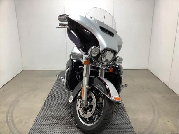 2015 Harley-Davidson Flhtkl Ultra Limited Low Motorcycle image 2