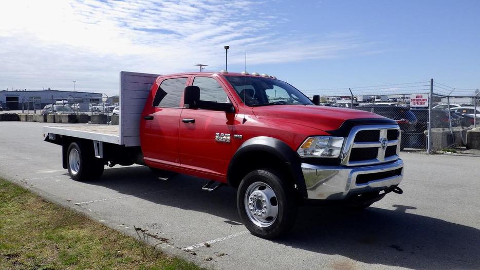 2015 RAM 5500 Crew Cab  12 Foot Flatdeck 4WD Dually display photo