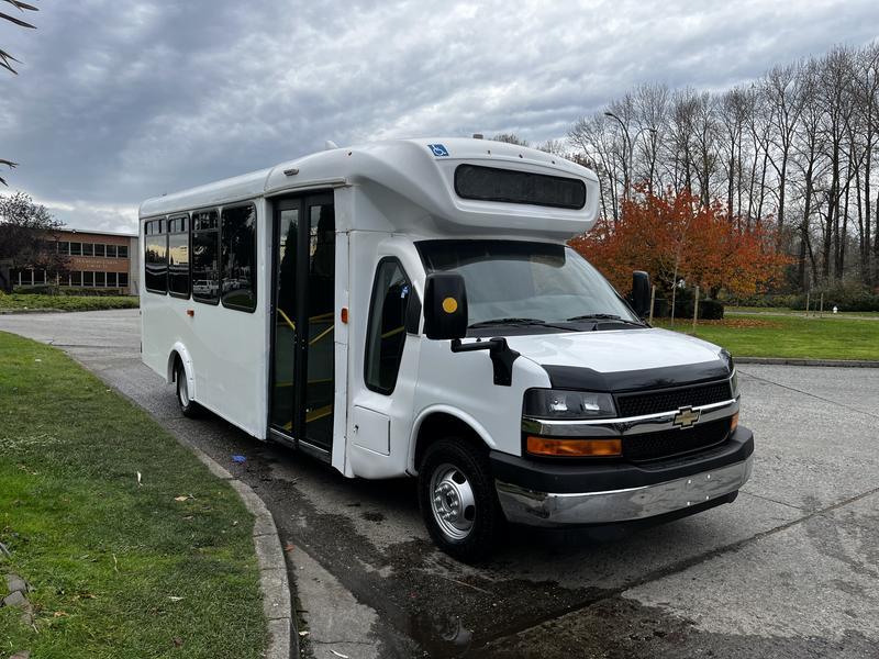 2017 Chevrolet Express G4500 22 Passenger Bus With Wheelchair Ramp Off Road Use  display photo