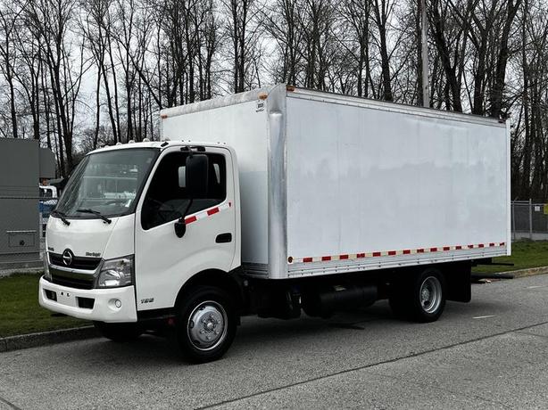 2013 Hino 195 Silver Knight 16 Foot Cube Van Diesel image 5