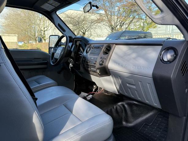 2012 Ford F-350 XL 4x4 Super Duty Service Truck image 3