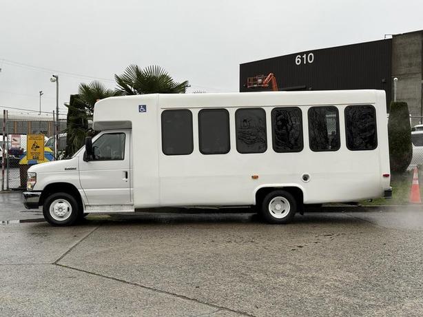 2017 Ford E450 19-Passenger Bus with Wheelchair Lift image 6
