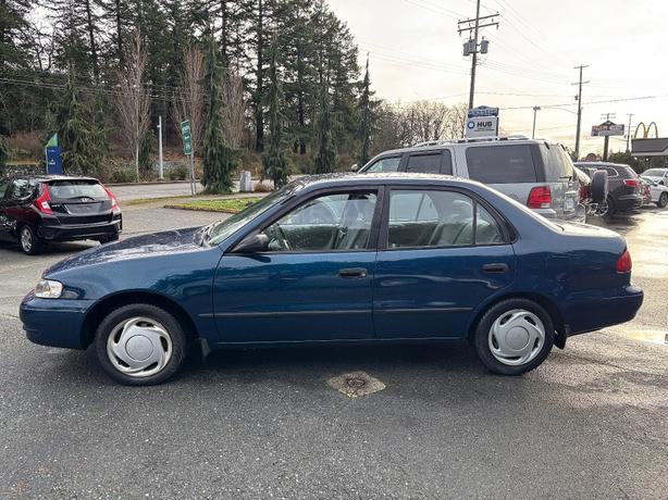 1998 Toyota  Corolla CE Automatiic low k air works image 8