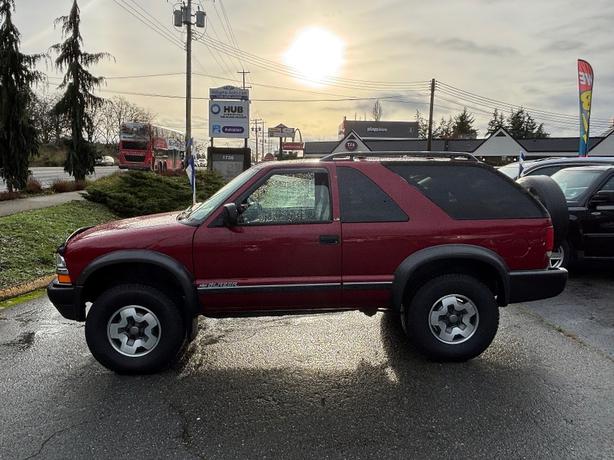2000 Chevrolet  Blazer LS 2 Dr new AC power options very clean no rust. image 8