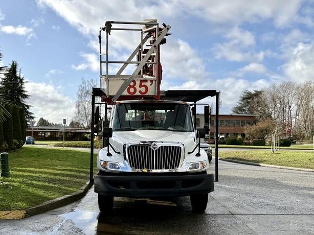 2010 International 4300 Durastar Bucket Flat Deck Truck Diesel image 3