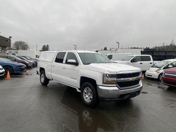 2016 Chevrolet Silverado 1500 Crew Cab 4WD with Canopy image 8