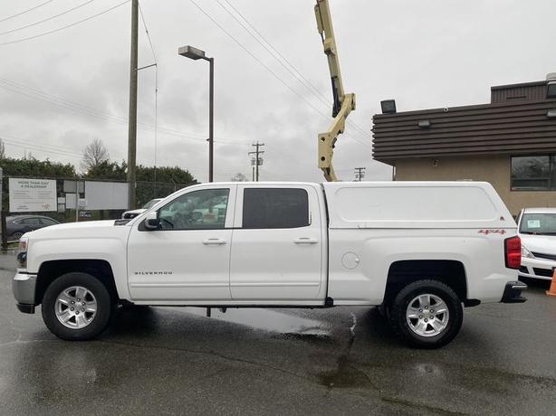 2016 Chevrolet Silverado 1500 Crew Cab 4WD with Canopy image 2