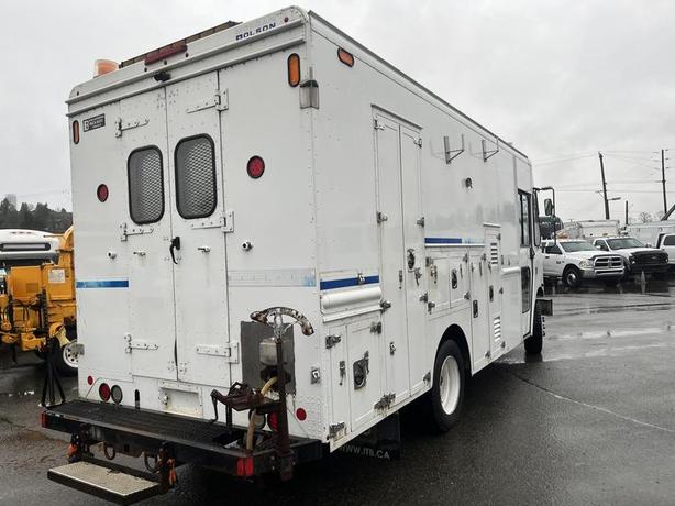 2012 Workhorse W62 Work Shop Step Van image 3