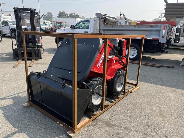 2025 AGT SDA-140W(Z) Ride-On Mini Skid Steer with 44" Bucket – Gas-Powered, Ne image 3