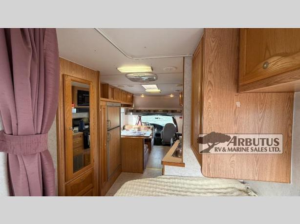 Used 2002 Travelaire M-250TC image 5