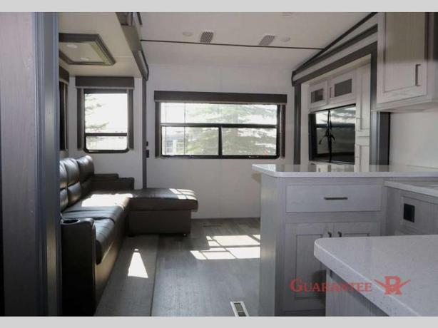 Used 2021 Keystone RV Montana High Country 280CK image 6