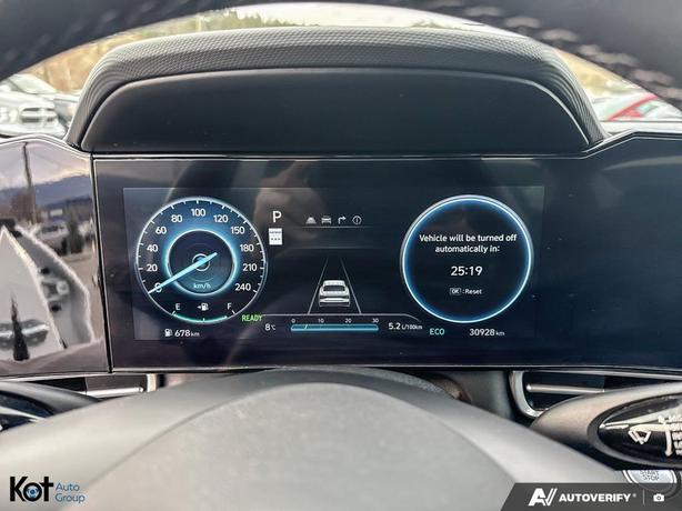 2025 Hyundai Elantra Hybrid Luxury ! WIRELESS CHARGING! BACKUP CAMERA! LEATHER!  image 7