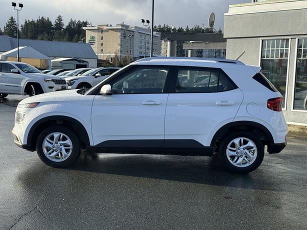 2023 Hyundai Venue Preferred - No Accidents, BC Local & Low Kilometer image 8