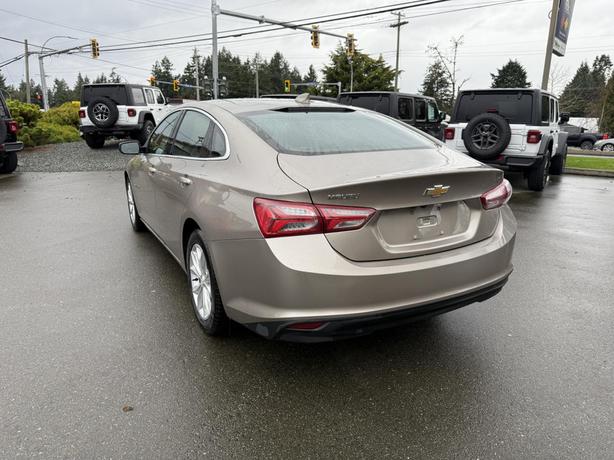 2022 Chevrolet Malibu LT image 3