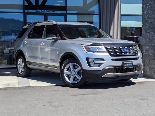 2016 Ford Explorer XLT - Leather, Sunroof, Heated Seats, 4x4 image 4