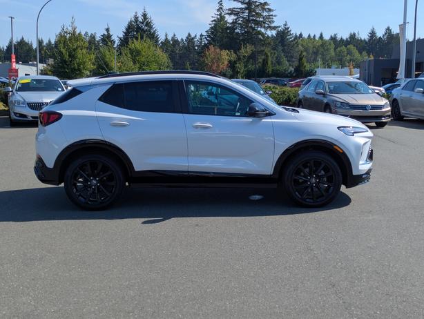 2024 Buick Encore GX Sport Touring - No Accidents, Sunroof, AWD image 5