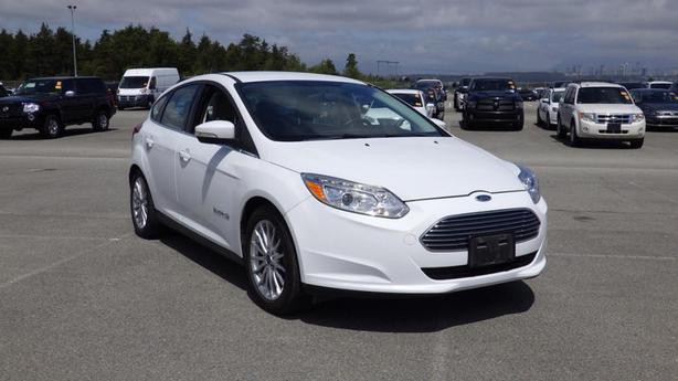 2016 Ford Focus Electric image 2