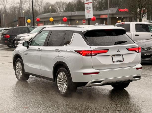 2024 Mitsubishi Outlander PHEV image 8