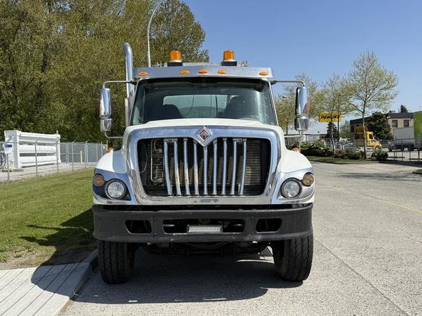 2009 International 7500 4400USG Fuel Tanker Truck With Air brakes Diesel image 3