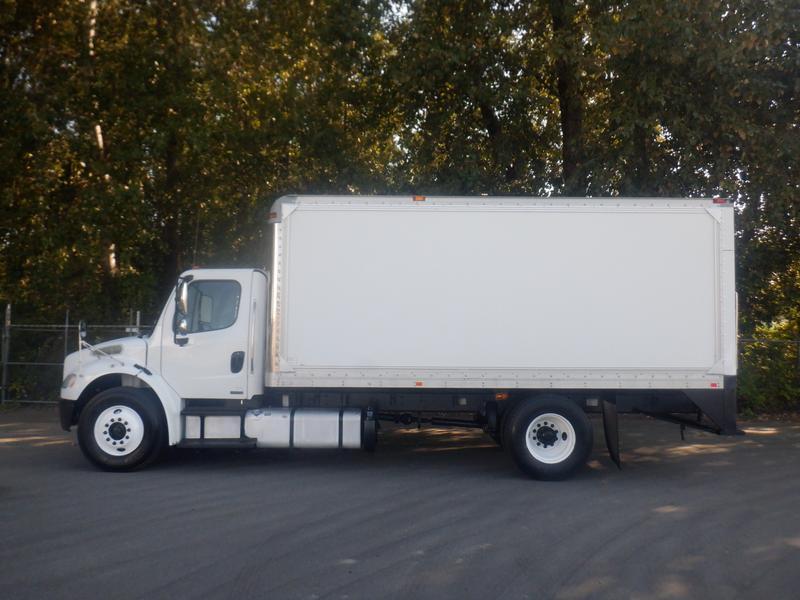2011 Freightliner M2 106 18 foot Cube Van With Ramp Air Brakes Diesel display photo