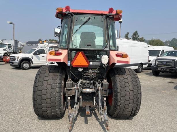 2010 Kubota M6040 4 wheel drive Farm Tractor Diesel image 4