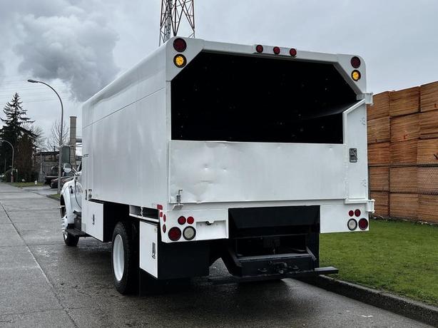 2013 Ford F-650 Chipper Dump Truck 2WD image 8