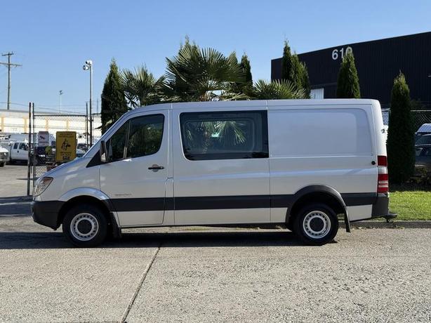 2007 Dodge Sprinter 2500 Cargo Van with 3.0L Diesel and RWD image 6