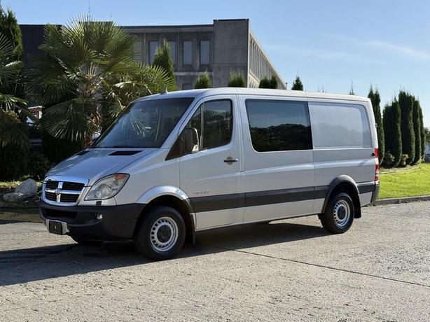 2007 Dodge Sprinter 2500 Cargo Van with 3.0L Diesel and RWD image 5