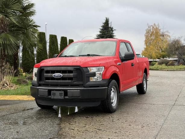 2015 Ford F-150 XL SuperCab 2WD with 6.5-Foot Box image 4