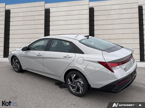 2025 Hyundai Elantra Preferred ! FORWARD COLLISION! BLINDSPOT! REAR CROSS TRAFFI image 4