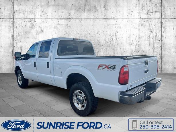 2016 Ford Super Duty F-350 SRW XLT - THE 6.2L V8 FLEX-FUEL ENGINE OFFERS IMPRESS image 7