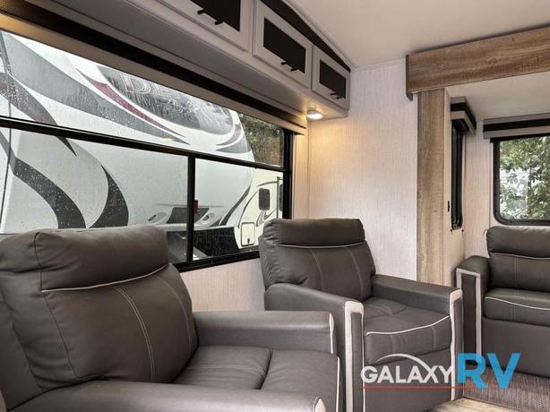 Used 2022 Heartland North Trail 27LRSS image 6