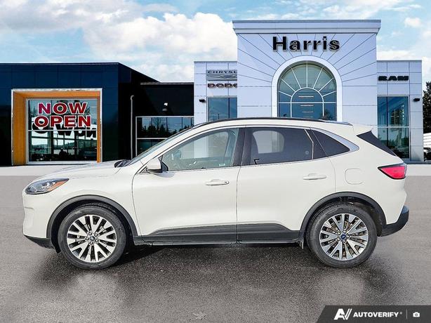 2022 Ford Escape Titanium AWD | Remote Start | Heated Seats! image 3