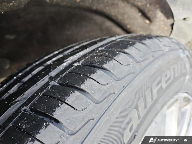 2022 Ford Escape Titanium AWD | Remote Start | Heated Seats! image 7