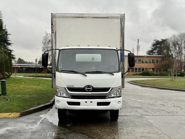 2016 Hino 195 20-Foot Diesel Cube Van with Loading Ramp image 3