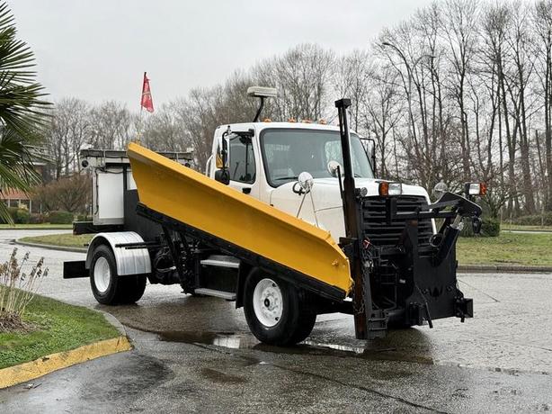 2016 Freightliner 108SD Cummins Manual Plow Truck – 8.9L Diesel, Air Brakes image 1