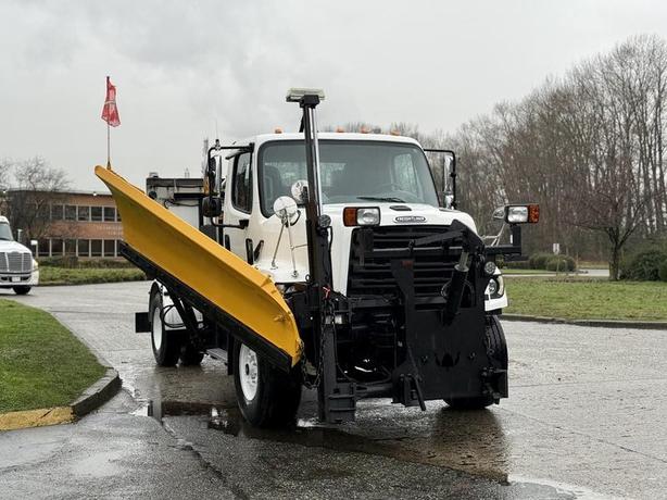 2016 Freightliner 108SD Cummins Manual Plow Truck – 8.9L Diesel, Air Brakes image 2