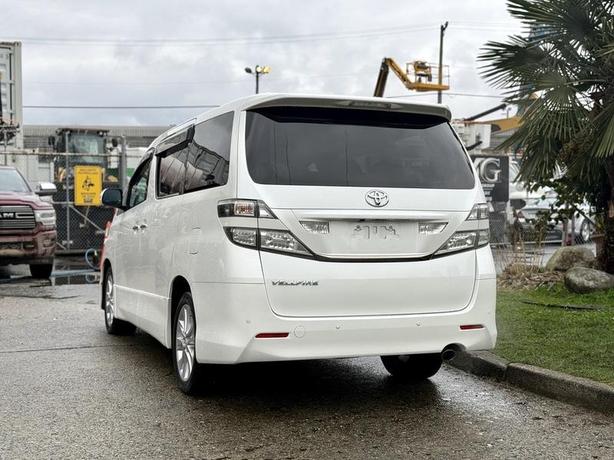 2009 Toyota Vellfire 2.4 AWD Right-Hand-Drive 6-Passenger Van image 8