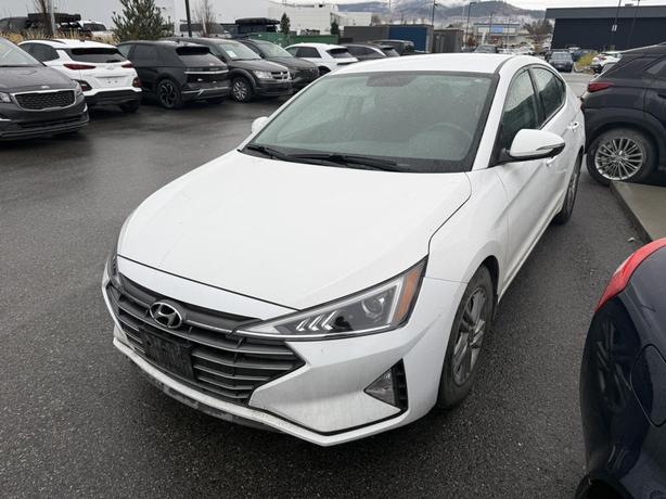 2020 Hyundai Elantra Preferred ! ONE OWNER! HEATED SEATS! APPLE CARPLAY! ANDROID image 2