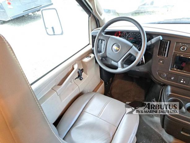 Used 2022 Thor Motor Coach Echelon LC LC26 Chevy image 6