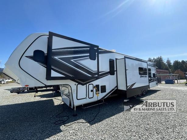 Used 2024 Grand Design Momentum M-Class 395MS image 3