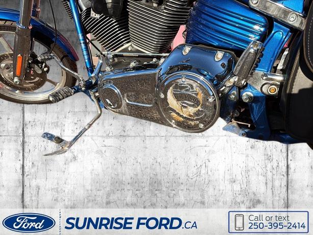 2008 Harley Davidson Rocker C - Softail CLASSIC HARLEY SOUL WITH MODERN STYLE image 4