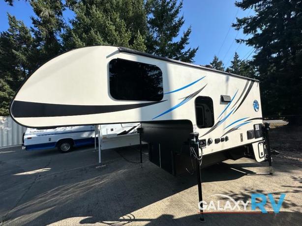 Used 2016 Palomino Real-Lite HS-1806 image 2