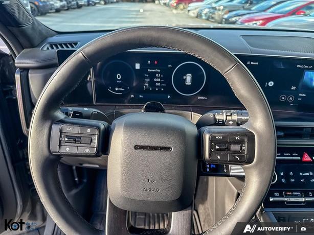 2025 Hyundai Santa Fe Ultimate Calligraphy FULLY LOADED! LEATHER! SUNROOF! BLIND image 6