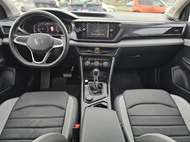 2023 Volkswagen Taos Highline 4MOTION image 6