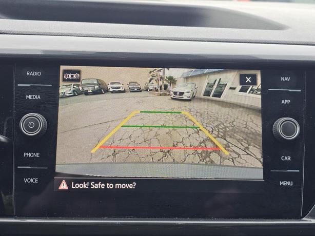 2023 Volkswagen Taos Highline 4MOTION image 7