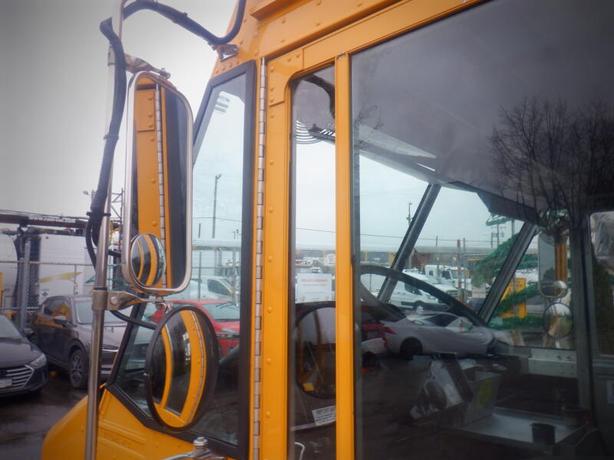 2008 Freightliner MT45 Chassis Cargo Step Van Rear Shelving Diesel image 5